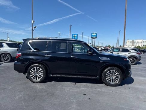 Used 2021 Nissan Armada SL w/ Captain's Chairs Package AWD/4WD image 2