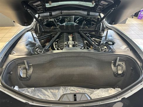 Used 2025 Chevrolet Corvette Z06 RWD image 17