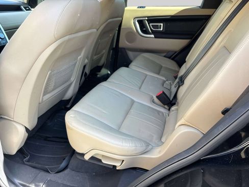 Used 2018 Land Rover Discovery Sport HSE AWD/4WD image 6