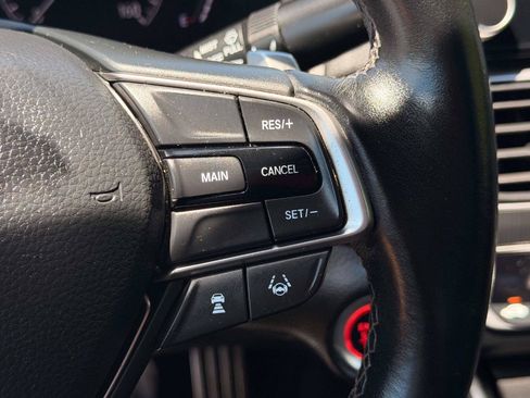 Used 2018 Honda Accord Sport image 23