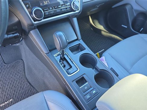 Used 2018 Subaru Outback 3.6R Limited image 29