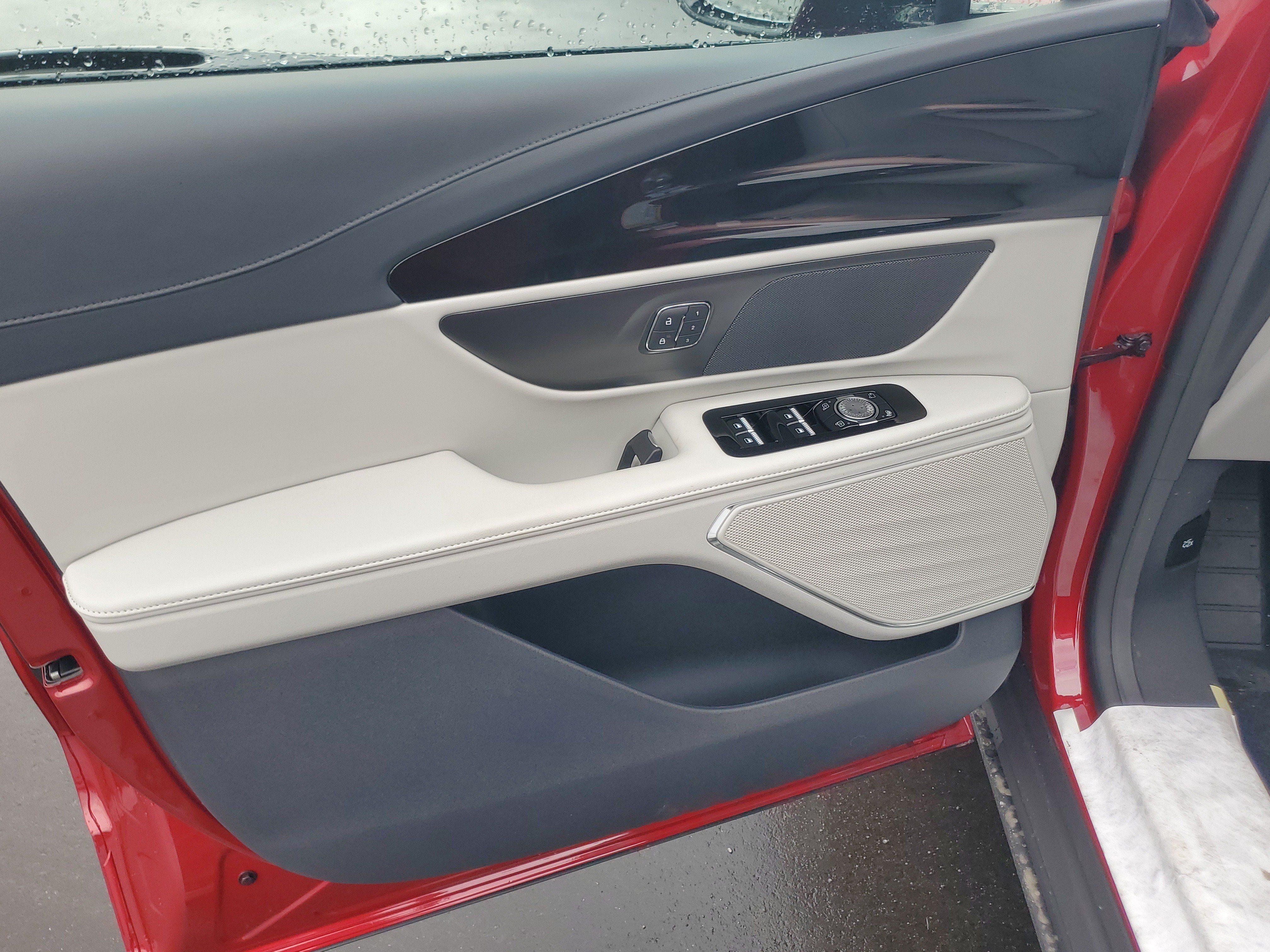 New 2026 Lincoln Nautilus Premier AWD/4WD image 8