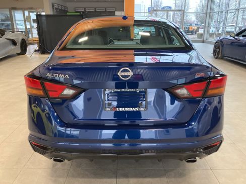 Used 2024 Nissan Altima 2.5 SR w/ SR Premium Package image 6