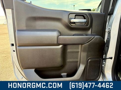 Used 2021 Chevrolet Silverado 1500 LT image 19