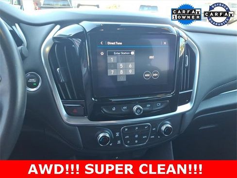 Used 2022 Chevrolet Traverse LT image 12