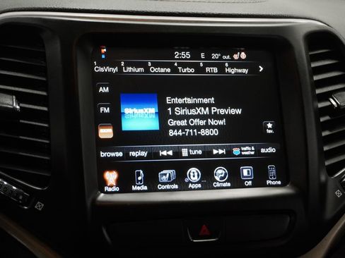 Used 2015 Jeep Cherokee Latitude w/ Cold Weather Group image 22