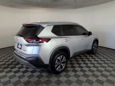 Used 2023 Nissan Rogue SV w/ SV Premium Package AWD/4WD image 5