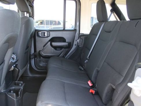 Used 2022 Jeep Wrangler Unlimited Sport AWD/4WD image 36