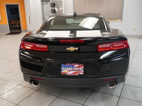 Used 2016 Chevrolet Camaro LT image 8