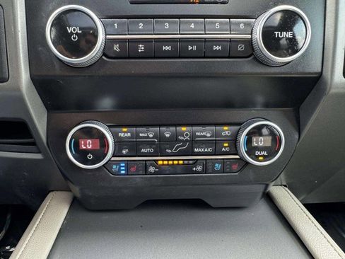 Used 2021 Ford Expedition XLT image 29