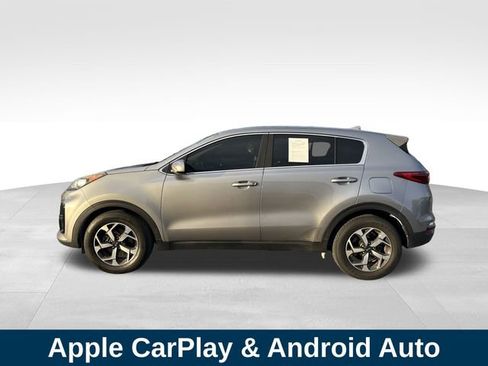 Used 2020 Kia Sportage LX image 2