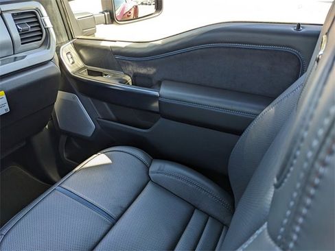 Used 2025 Ford F450 Platinum image 18