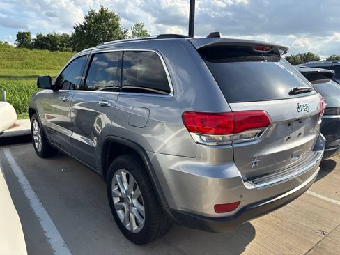 Used 2017 Jeep Grand Cherokee Limited RWD image 6