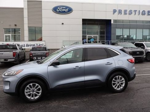 Used 2022 Ford Escape SE w/ Cold Weather Package AWD/4WD image 5