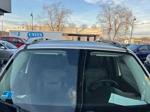 Used 2015 Jeep Renegade Limited image 14