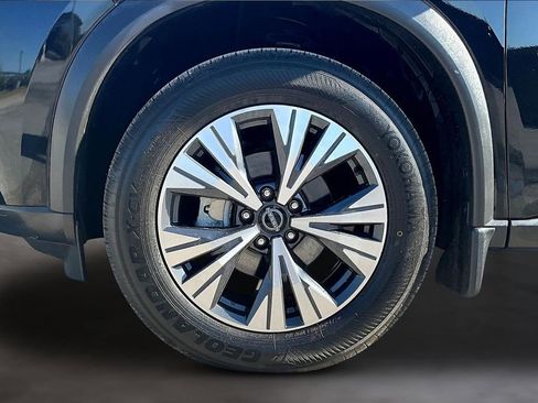 Used 2022 Nissan Rogue SV FWD image 32