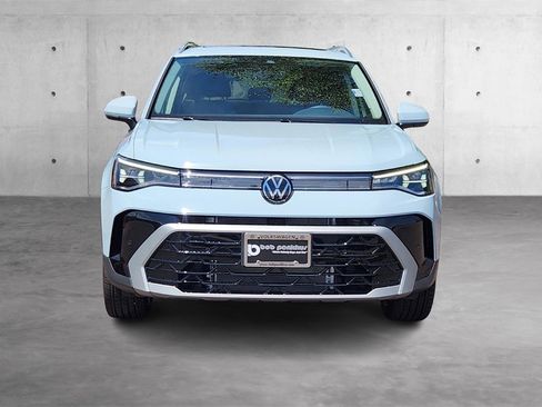 New 2025 Volkswagen Taos SEL image 22