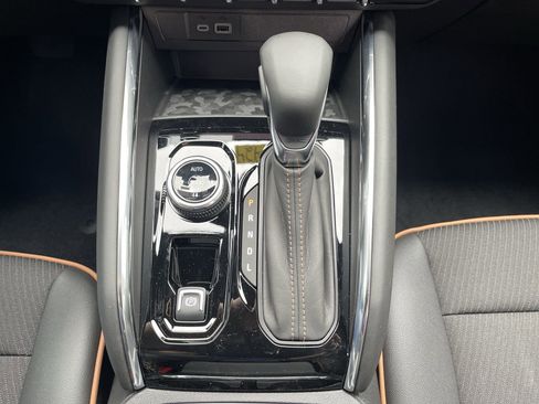 New 2025 GMC Canyon AT4 w/ Nightfall Edition image 49