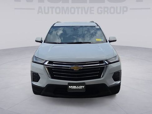 Used 2023 Chevrolet Traverse LT w/ LT Premium Package AWD/4WD image 8