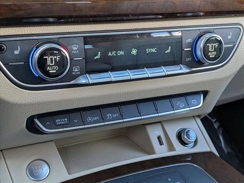 Used 2019 Audi Q5 Premium w/ Convenience Package image 14