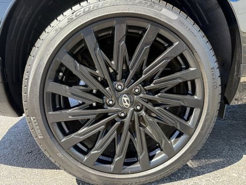 Used 2025 Hyundai Santa Fe Calligraphy image 11