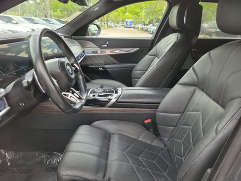 Used 2023 BMW 760i xDrive w/ Luxury Rear Seating Package AWD/4WD image 17