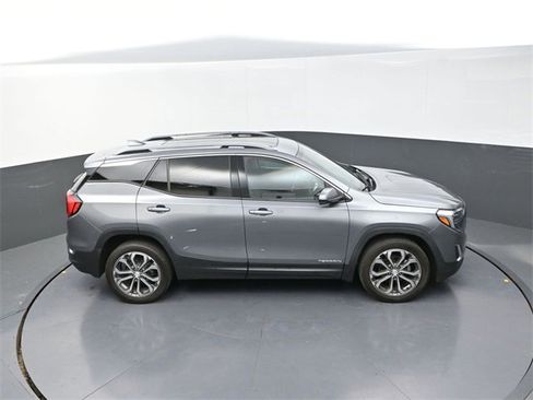 Used 2021 GMC Terrain SLT image 26