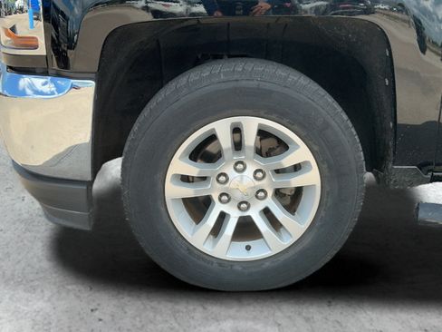 Used 2019 Chevrolet Silverado 1500 LT w/ Texas Edition RWD image 26