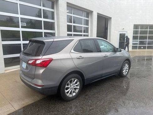 Used 2018 Chevrolet Equinox LT AWD/4WD image 2