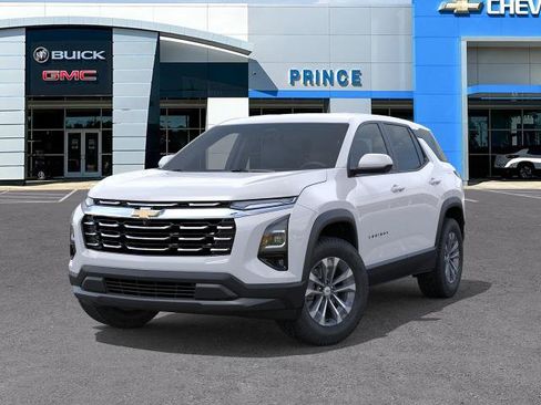 New 2026 Chevrolet Equinox LT w/ Convenience Package II FWD image 40