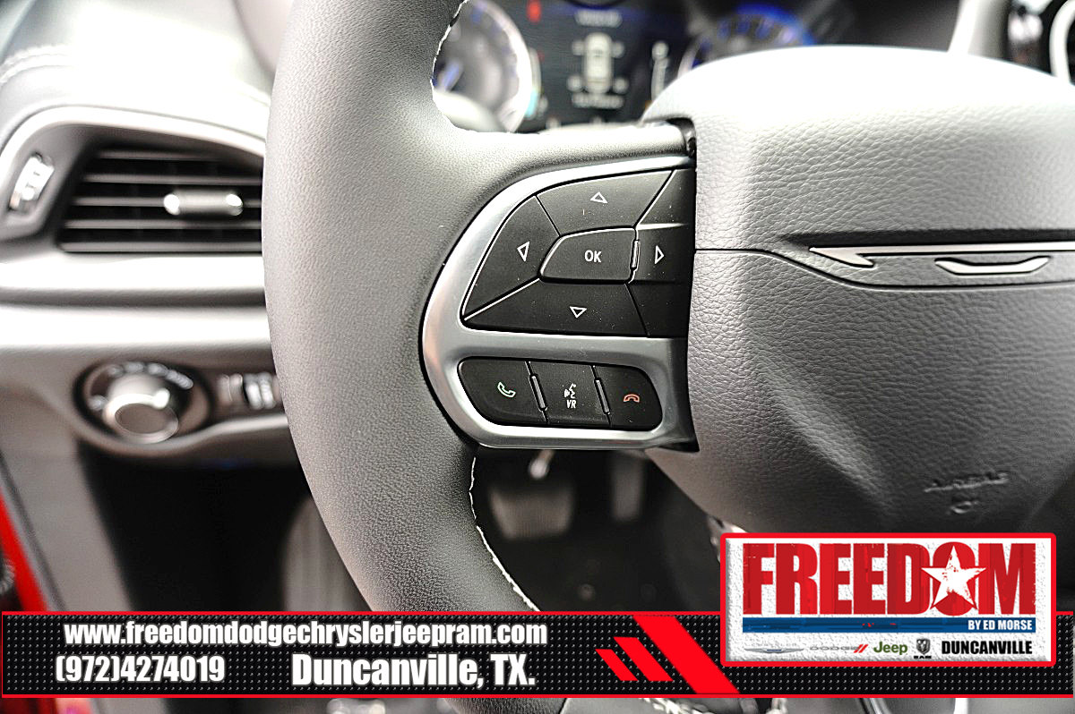 New 2027 Chrysler Pacifica Select FWD image 26