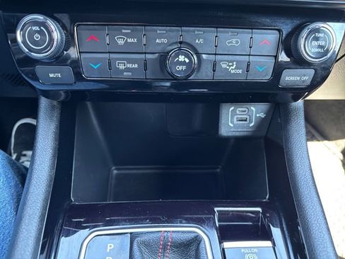 Used 2024 Jeep Compass Trailhawk image 21