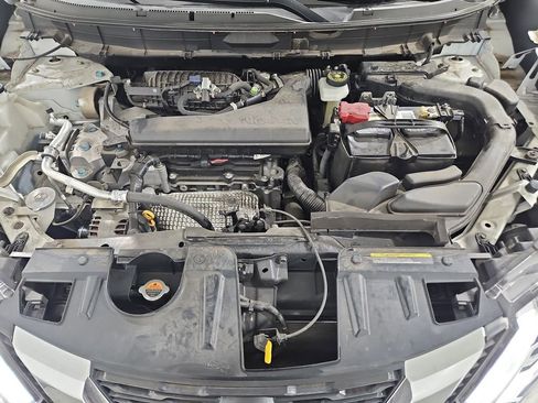Used 2018 Nissan Rogue SV AWD/4WD image 20