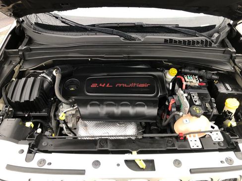 Used 2016 Jeep Renegade Limited AWD/4WD image 17