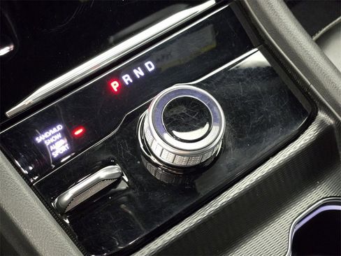 Used 2024 Jeep Grand Cherokee Limited image 33