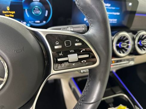 Used 2023 Mercedes-Benz EQB 300 4MATIC w/ Pinnacle Package image 16