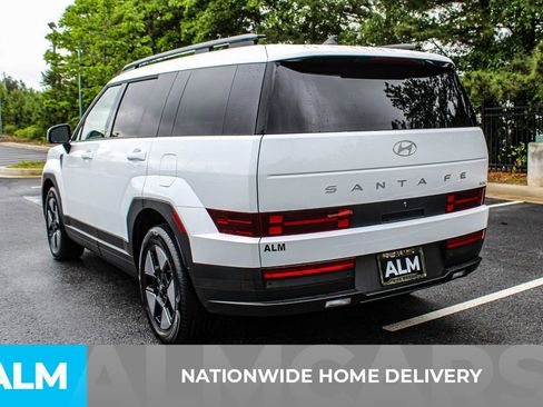 Used 2025 Hyundai Santa Fe SEL FWD image 5
