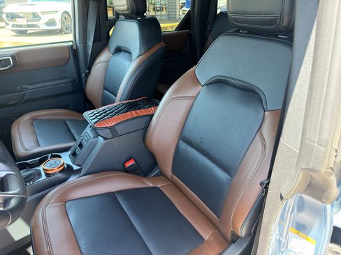 Used 2024 Ford Bronco Outer Banks AWD/4WD image 24