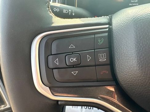 Used 2024 Jeep Wagoneer 2WD w/ Premium Group I image 32