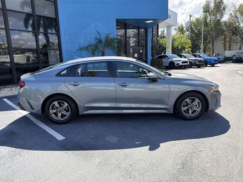 Used 2022 Kia K5 LXS image 9