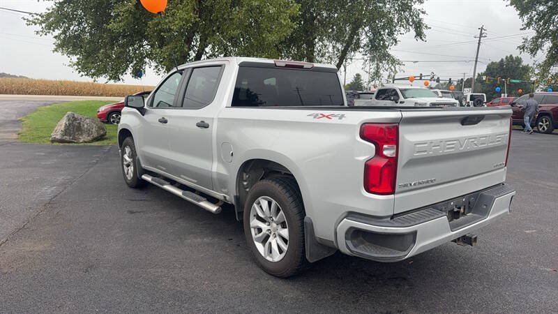 Used 2019 Chevrolet Silverado 1500 Custom w/ Custom Value Package AWD/4WD image 6