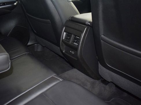 Used 2020 Cadillac XT4 Premium Luxury image 41