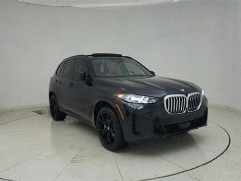 Used 2025 BMW X5 sDrive40i w/ M Sport Package image 71