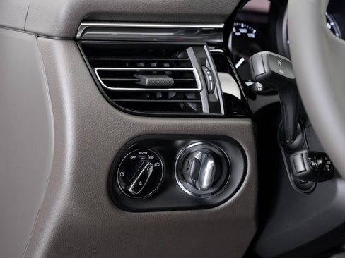 New 2025 Porsche Macan image 12