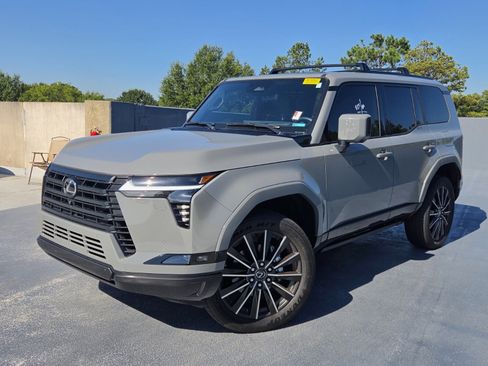 Used 2025 Lexus GX 550 w/ Accessory Package (2T) AWD/4WD image 1