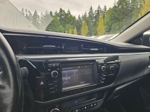 Used 2016 Toyota Corolla S FWD image 27