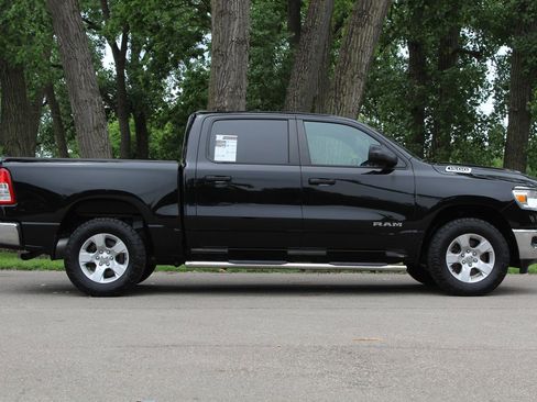 Used 2023 RAM 1500 Big Horn AWD/4WD image 9