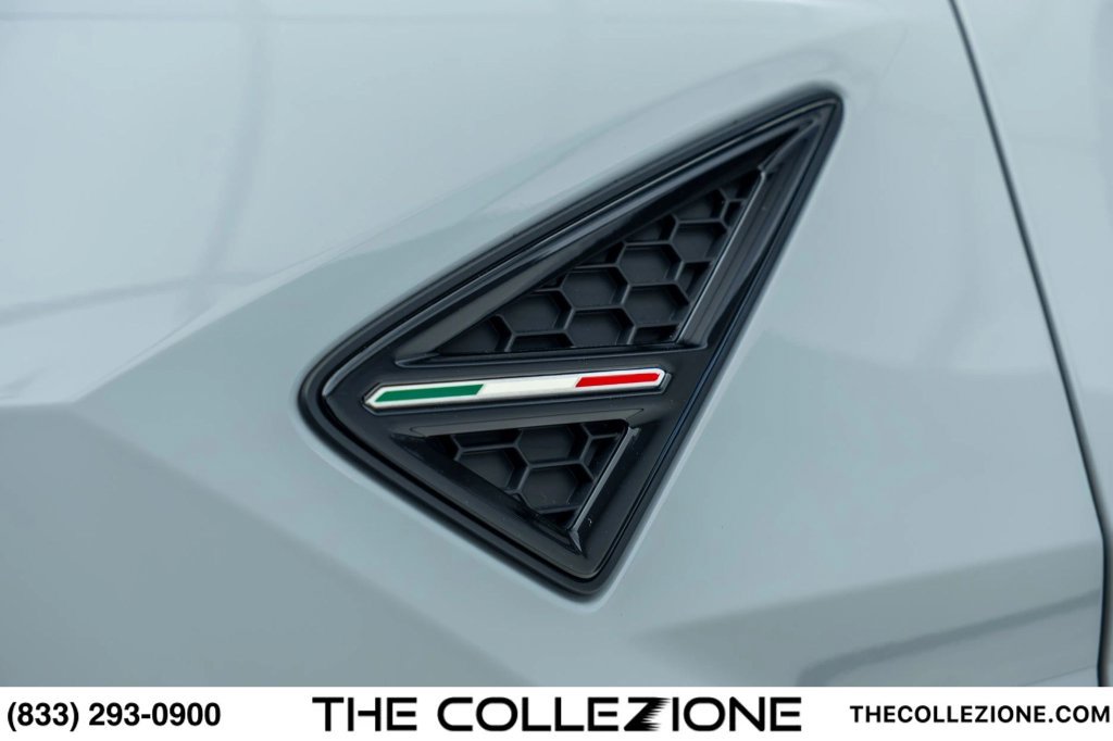 Used 2024 Lamborghini Urus S AWD/4WD image 14