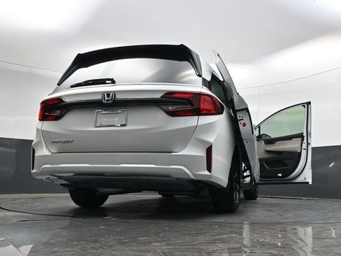 New 2026 Honda Odyssey EX-L image 39