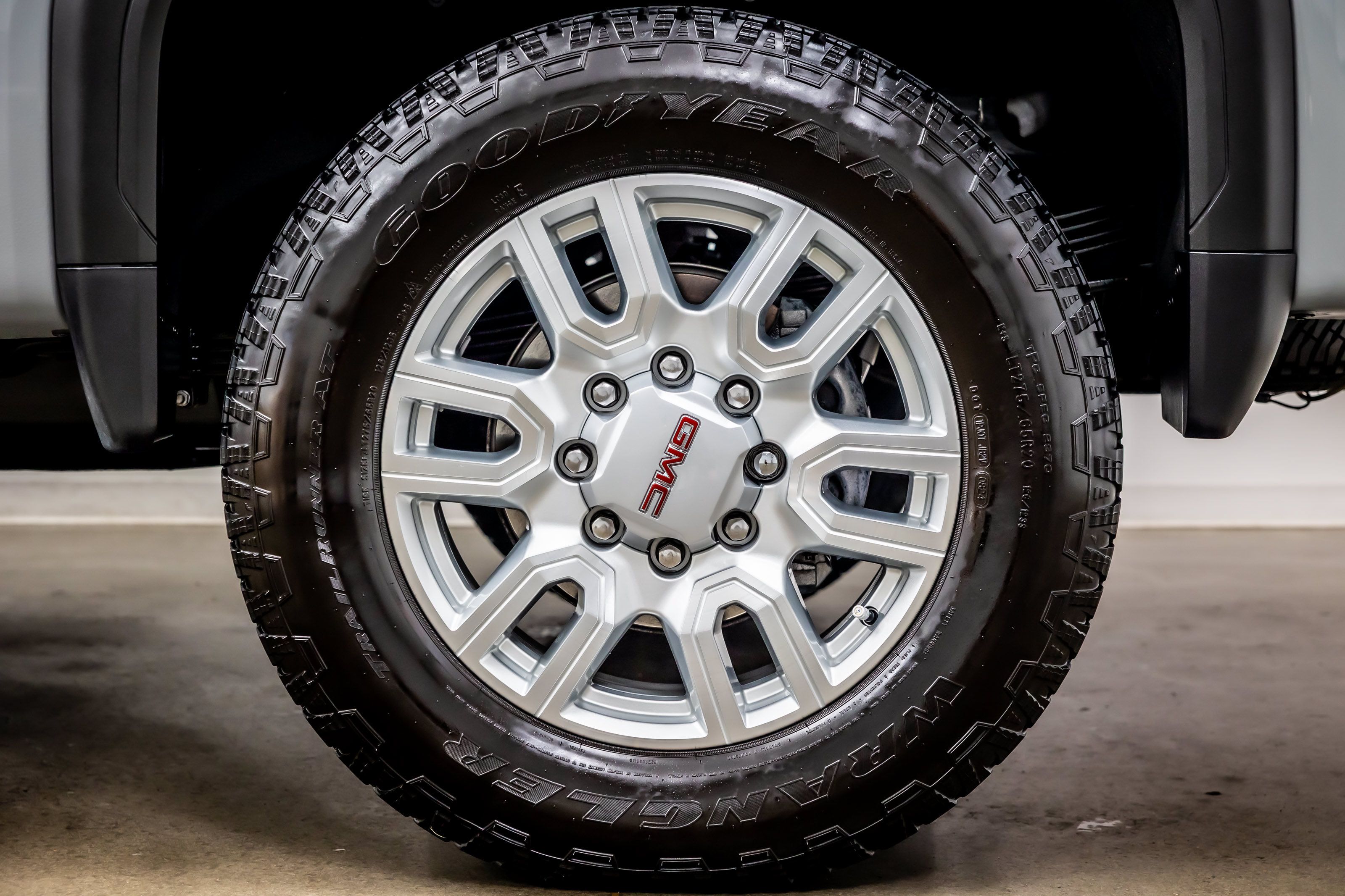 Used 2024 GMC Sierra 2500 SLT w/ SLT Premium Package AWD/4WD image 39